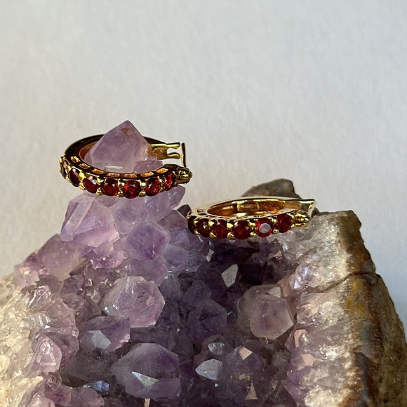 Garnet vermeil gold over sterling hoop pierced earrings - Picture 5 of 7